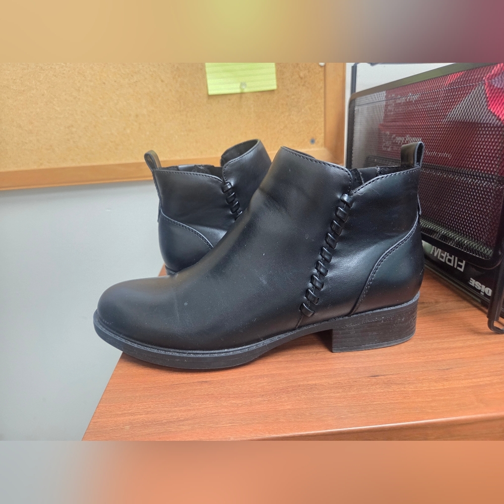 Easy Spirit Black Ankle Booties